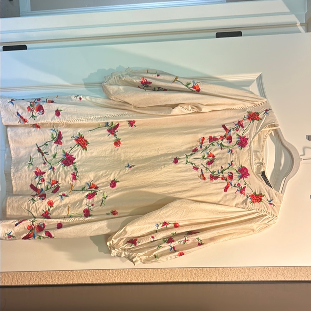 Floral Embroidered Cream Tunic